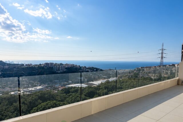Duplex for sale in Ain Saddeh!